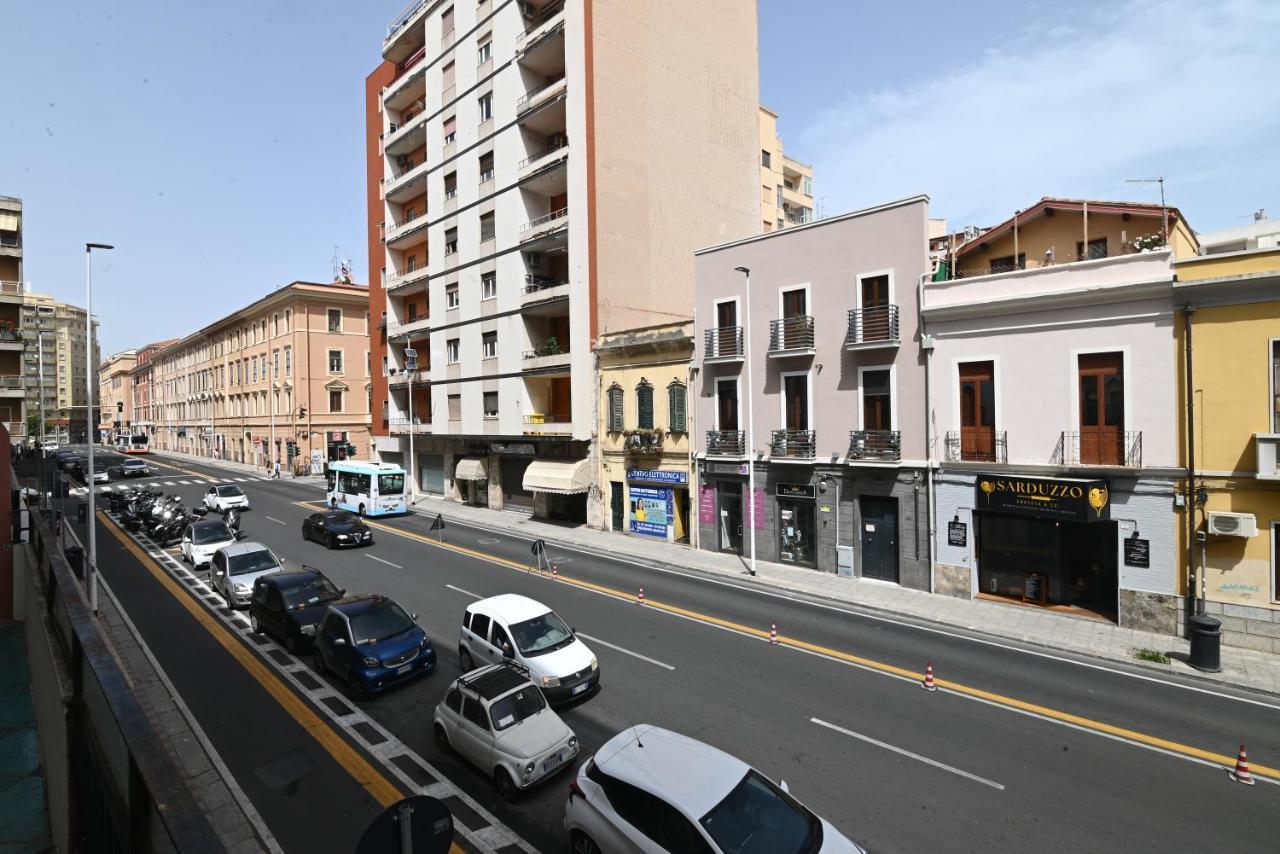 Izzhome Holiday Terrace Cagliari Exteriör bild