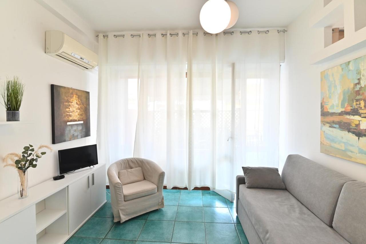 Izzhome Holiday Terrace Cagliari Exteriör bild