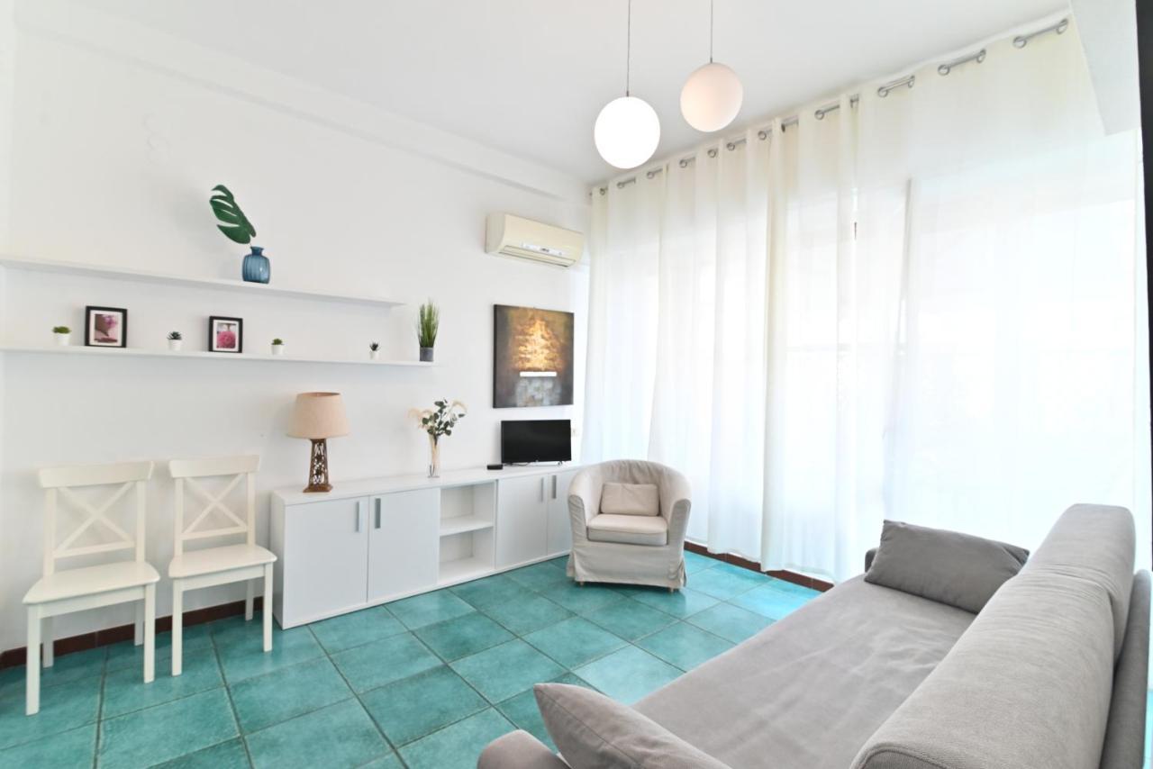 Izzhome Holiday Terrace Cagliari Exteriör bild