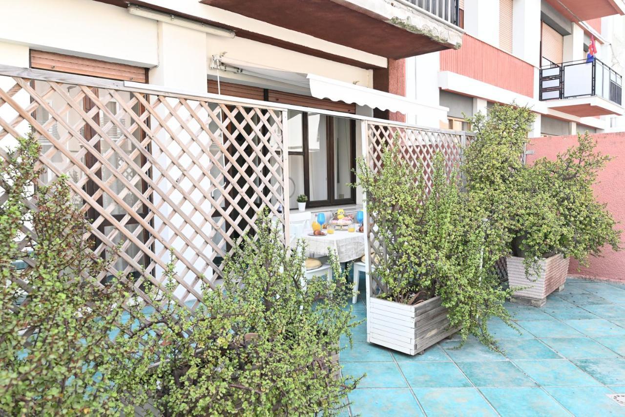 Izzhome Holiday Terrace Cagliari Exteriör bild